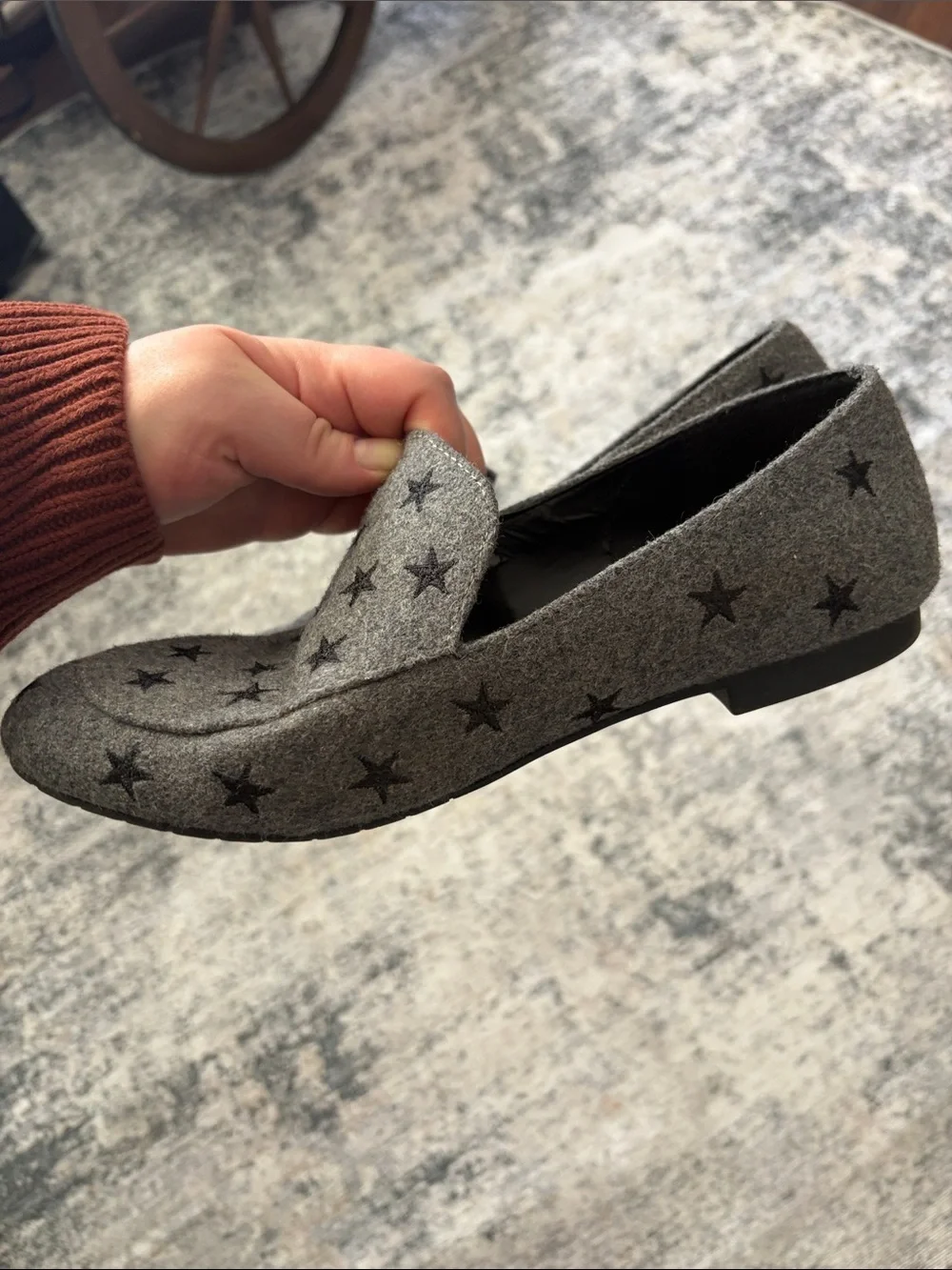 Kenneth Cole Reaction Gray Felt Star-Patterned Slip-On Loafers